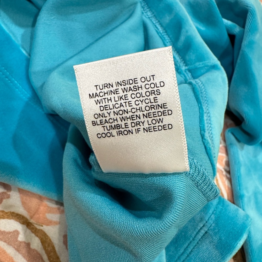 Juicy Couture Luxe Velour Pullover
Hoodie Tracksuit in Size L - Picture 13 of 16